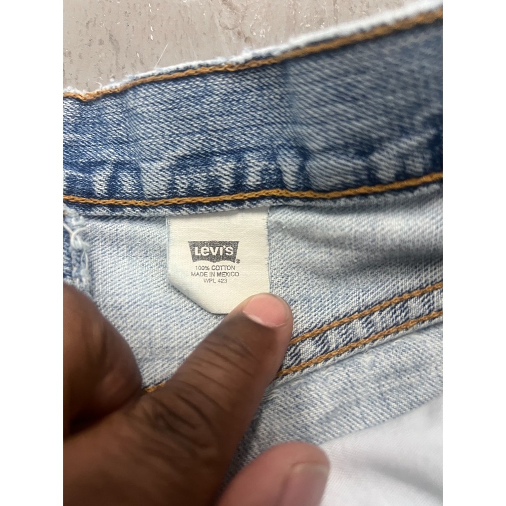 Levi's 501 Straight Jeans Mens 27W Blue Denim Light Wash Button Fly Distressed - Picture 4 of 8